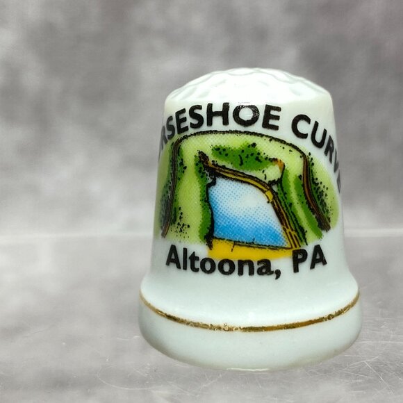 Vintage Horseshoe Curve Thimble Altoona PA Souvenir Porcelain Collectible - Picture 2 of 10